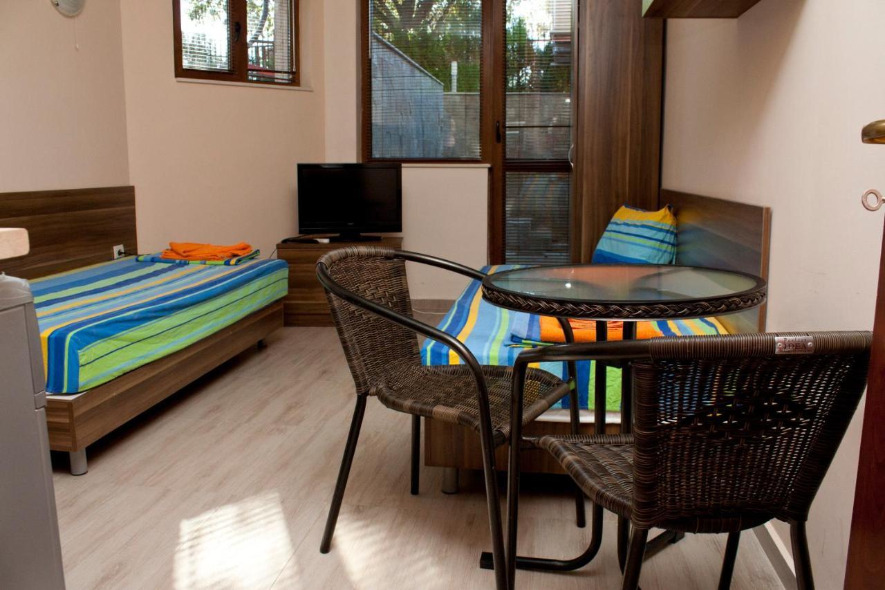 Fantasy Apartments Saint Constantine And Helena Resort Sf. Constantin și Elena Exterior foto
