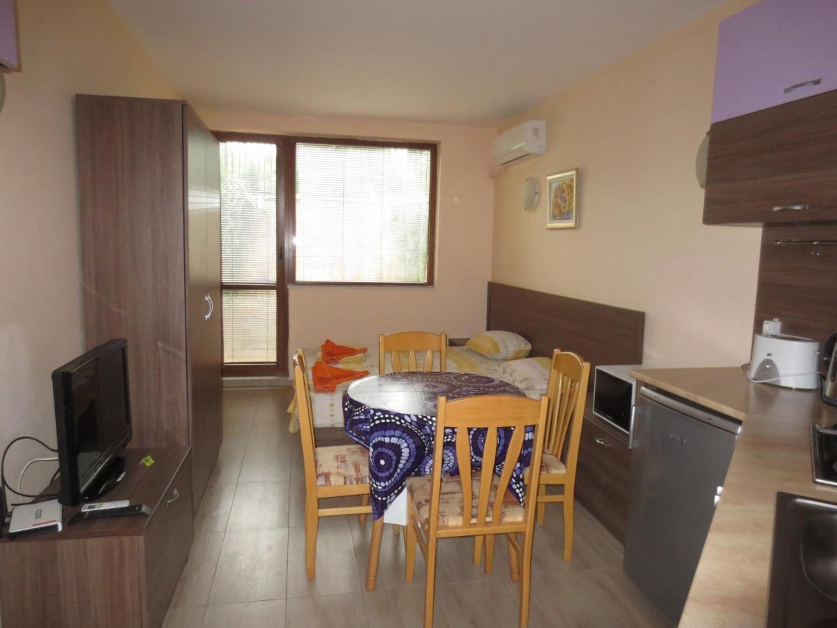 Fantasy Apartments Saint Constantine And Helena Resort Sf. Constantin și Elena Exterior foto