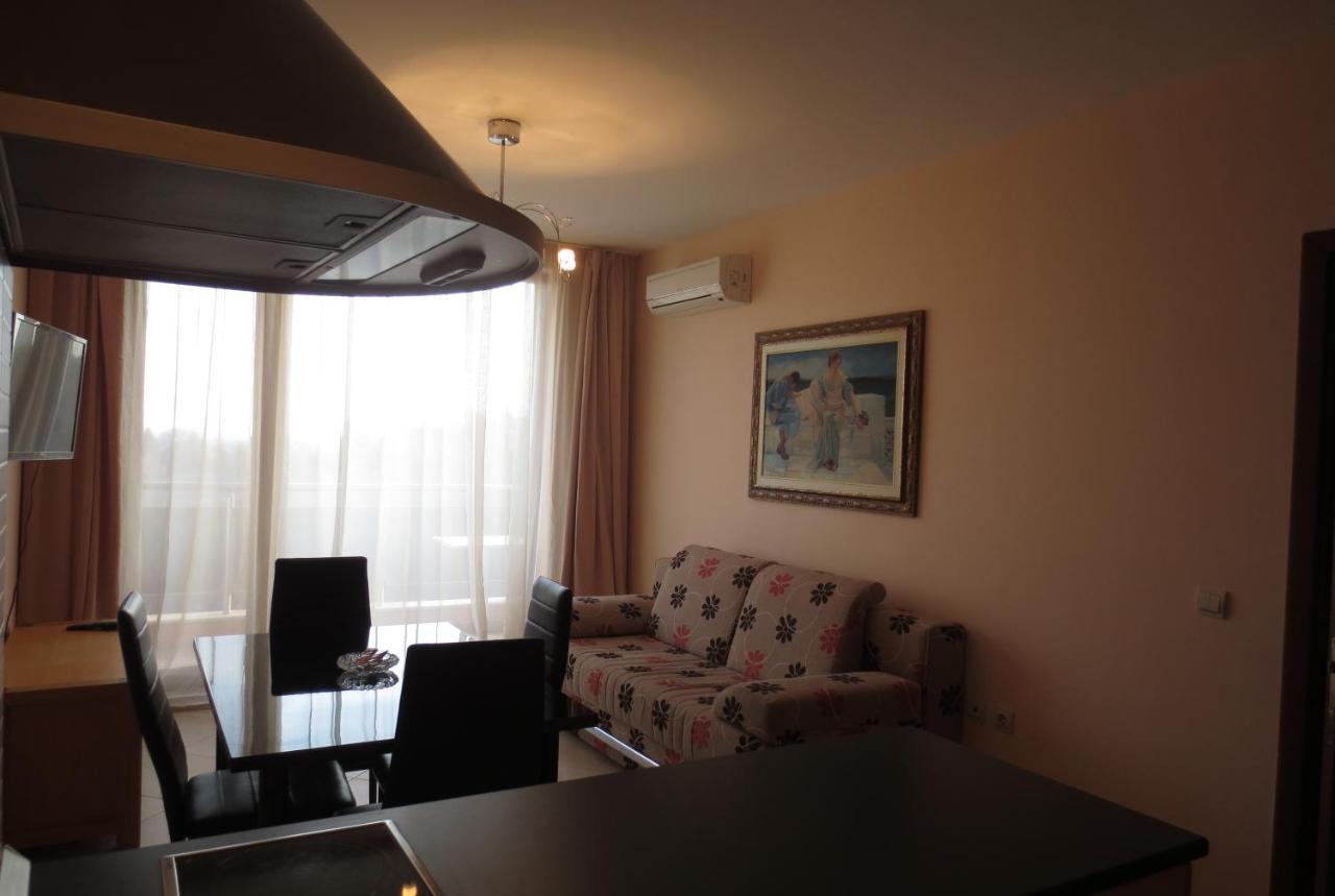Fantasy Apartments Saint Constantine And Helena Resort Sf. Constantin și Elena Exterior foto