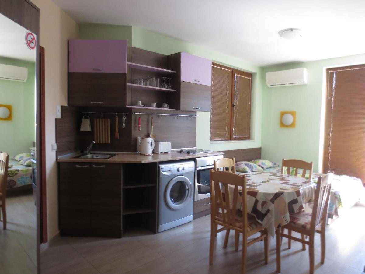 Fantasy Apartments Saint Constantine And Helena Resort Sf. Constantin și Elena Exterior foto