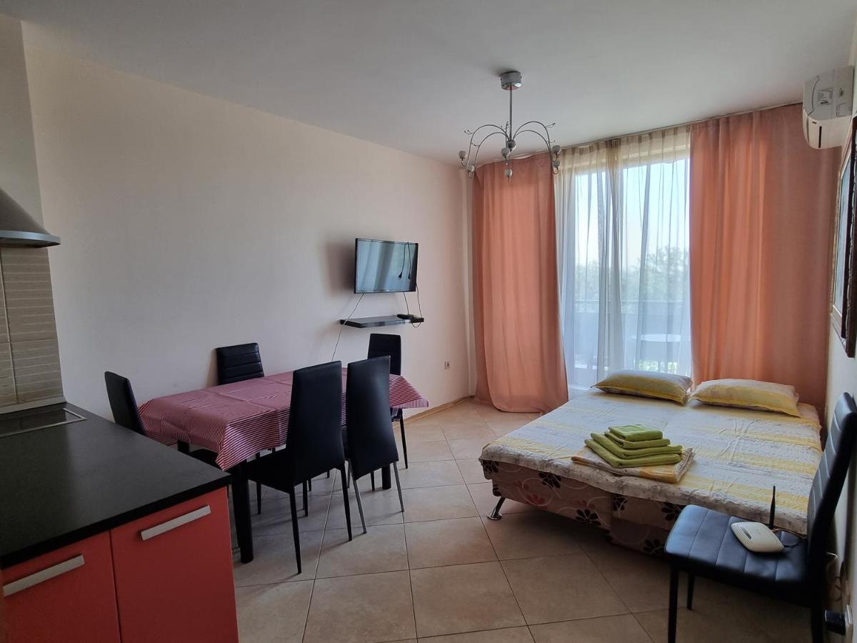 Fantasy Apartments Saint Constantine And Helena Resort Sf. Constantin și Elena Exterior foto